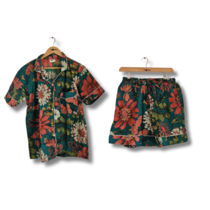 Daisy Emerald short